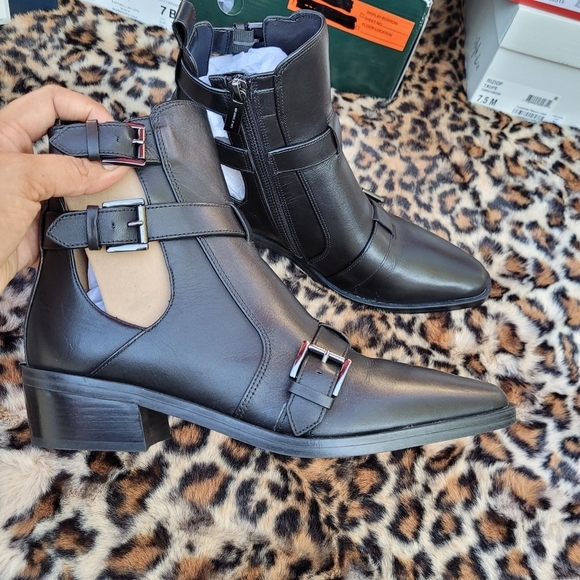 Michael Kors Radley Black Leather Pointed Toe Boots Sz 6.5 - Picture 16 of 16